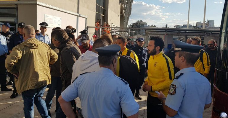 Με φόρμες ο Καρυπίδης (pics)