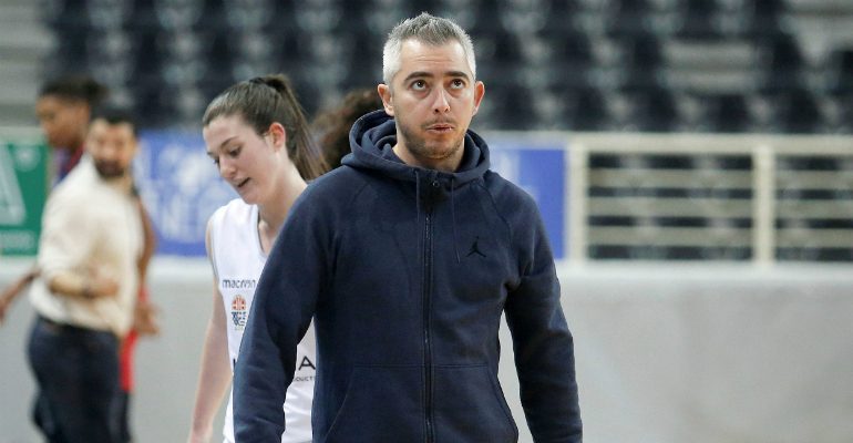 «Θέλουμε μαζί μας τον κόσμο!»