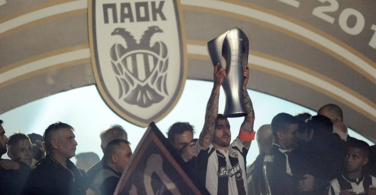 Αποθέωση Βιεϊρίνια από ΠΑΟΚ