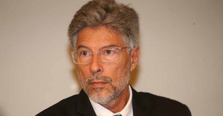O Περέιρα, το τυράκι και ο θόρυβος