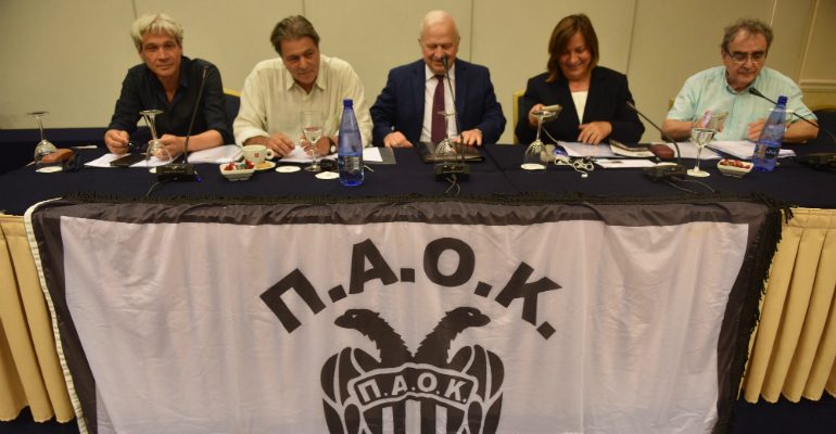 «Καραμάνος ή συνάντηση επωνύμων»