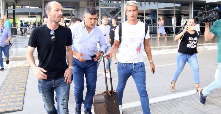 Έφτασε ο Κοεντράο! (pics+videos)