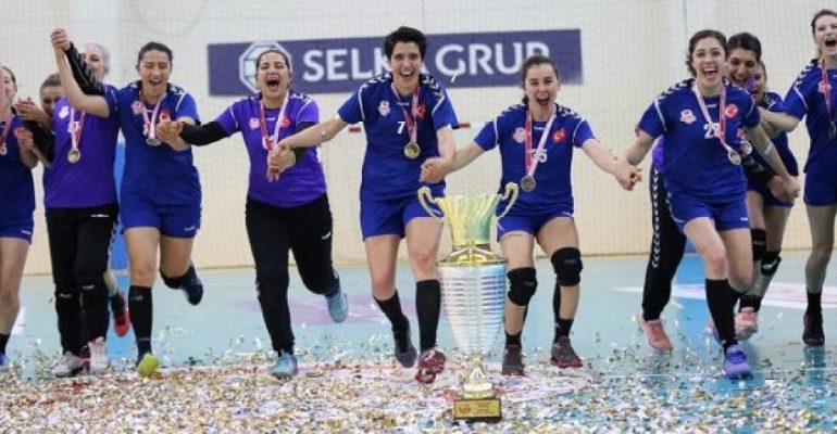 Αυτή είναι η Μουράτπασα!