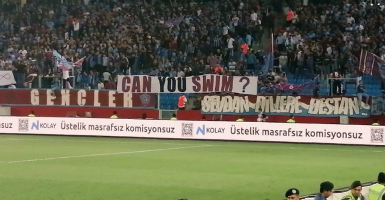 Εμετικό πανό των Τούρκων