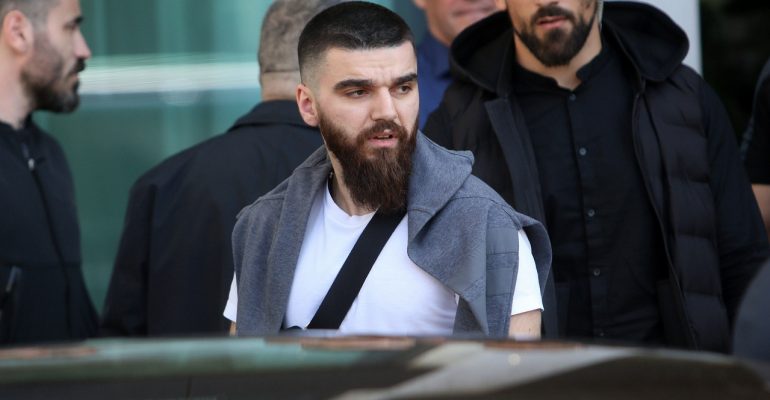 «Ο κλέφτης και ο ψεύτης…» (pic)