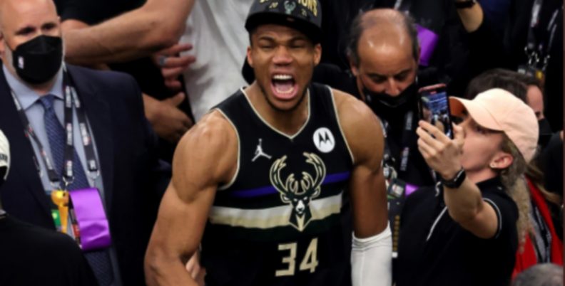 Πρωτοσέλιδο στο περιοδικό «Slam» ο Γιάννης! (pics)