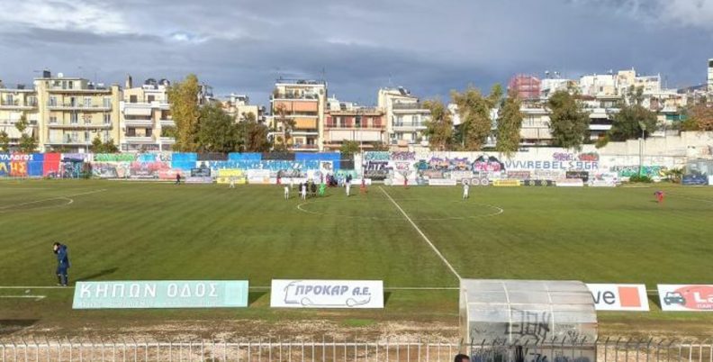 ΣΟΚ: «Έσβησε» ο παίκτης που κατέρρευσε στο γήπεδο!