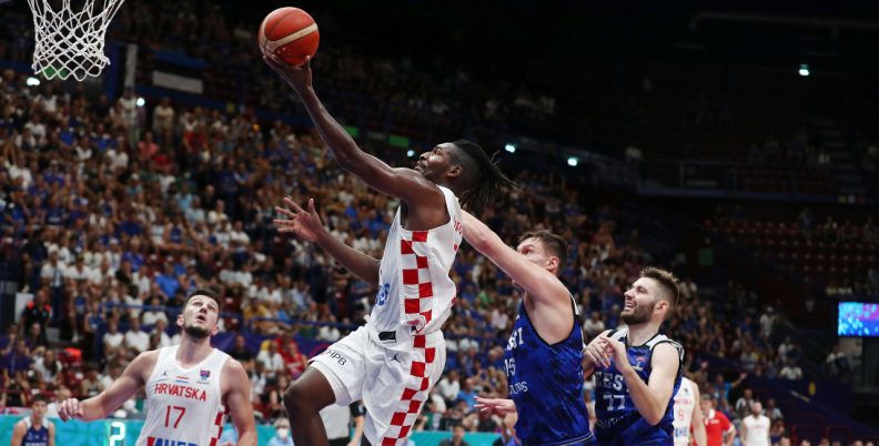 Παραλίγο νέα έκπληξη στο Eurobasket (videos)