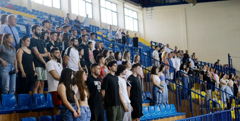 To χάντμπολ τίμησε τα αετόπουλα (video)